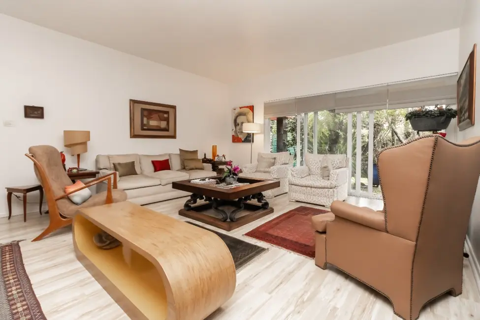 Foto 3 de Casa com 3 quartos à venda, 300m2 em Jardim Leonor, São Paulo - SP