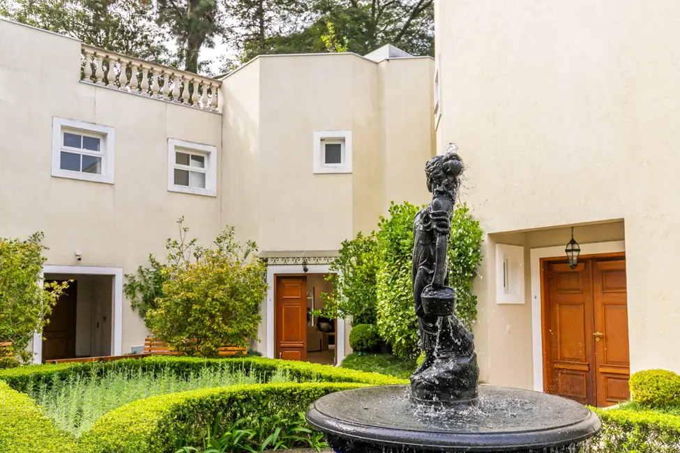 Foto 2 de Casa de Condomínio com 4 quartos à venda, 533m2 em Jardim Petrópolis, São Paulo - SP