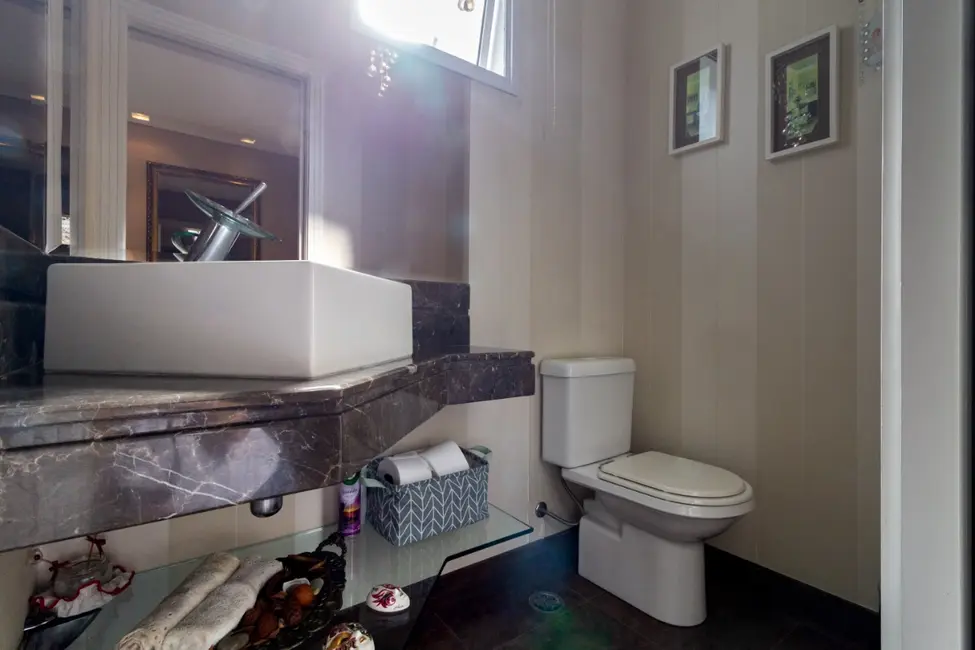 Sobrado com 2 quartos à venda, 272m2 em Vila Santo Estéfano, São Paulo - SP - imagem 2 Foto 2 de Sobrado com 2 quartos à venda, 272m2 em Vila Santo Estéfano, São Paulo - SP