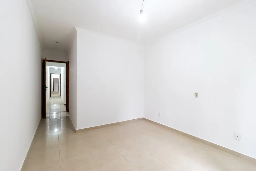 Foto 4 de Sobrado com 3 quartos à venda, 240m2 em Vila Firmiano Pinto, São Paulo - SP