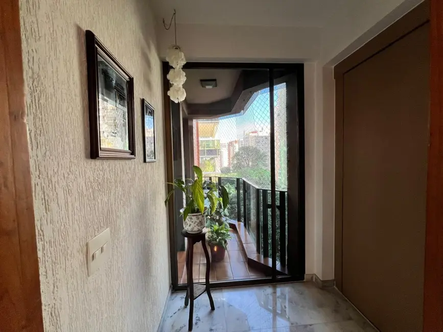 Foto 7 de Apartamento com 4 quartos à venda, 163m2 em Itaim Bibi, São Paulo - SP