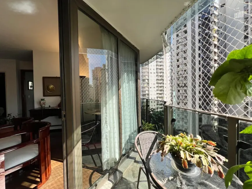 Foto 5 de Apartamento com 4 quartos à venda, 163m2 em Itaim Bibi, São Paulo - SP