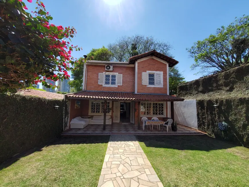 Foto 1 de Casa com 3 quartos à venda, 277m2 em São Paulo - SP