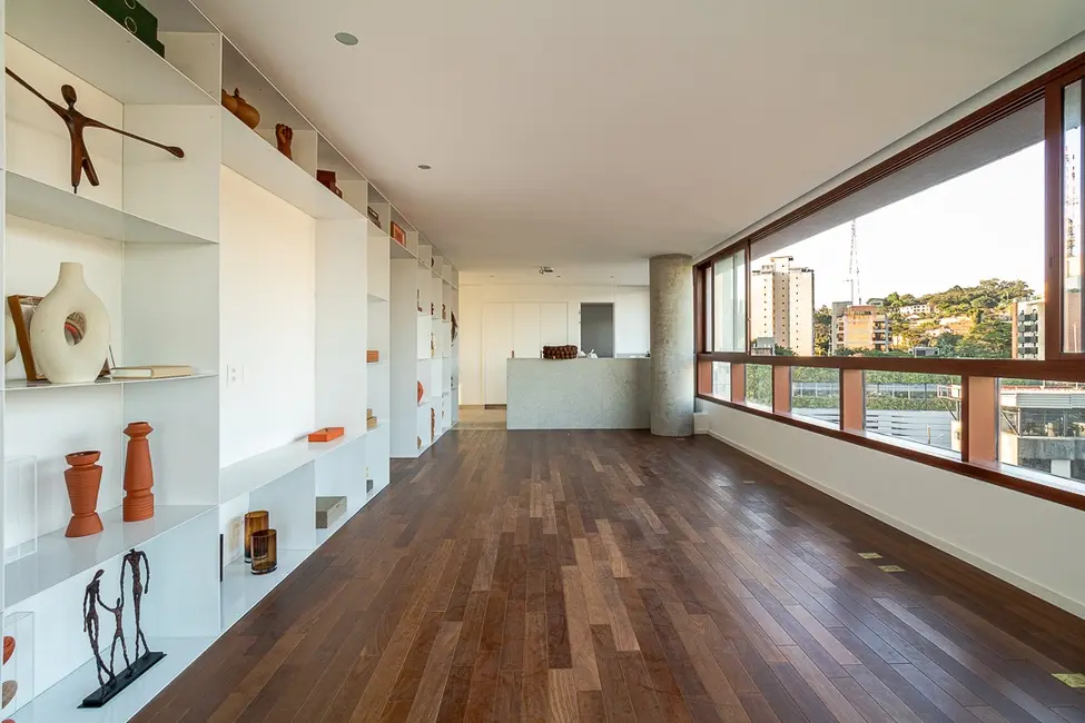 Apartamento com 3 quartos à venda, 170m2 em Vila Madalena, São Paulo - SP - imagem 3 Foto 3 de Apartamento com 3 quartos à venda, 170m2 em Vila Madalena, São Paulo - SP