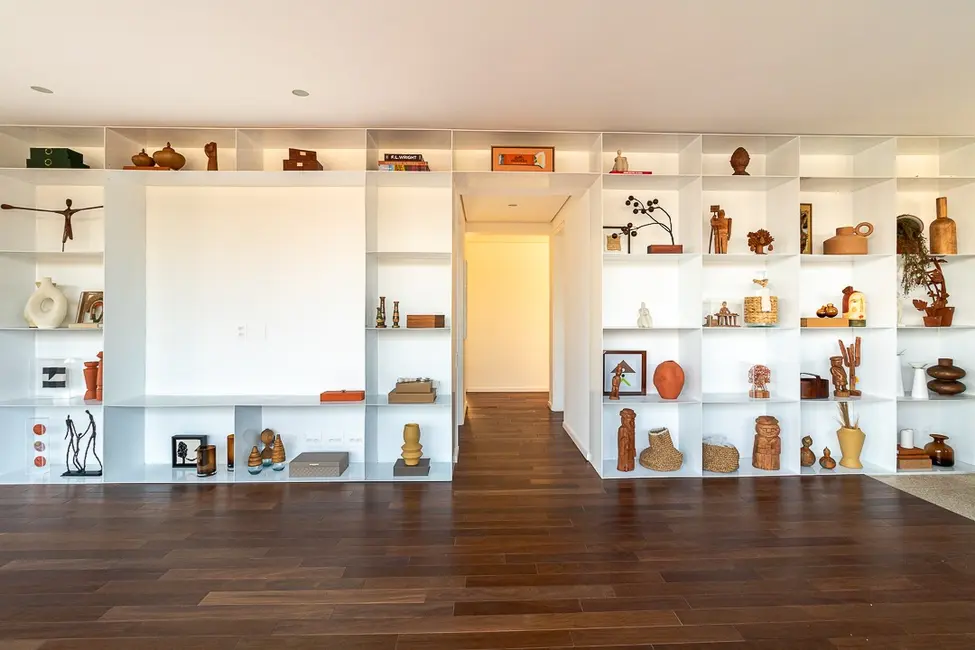 Apartamento com 3 quartos à venda, 170m2 em Vila Madalena, São Paulo - SP - imagem 5 Foto 5 de Apartamento com 3 quartos à venda, 170m2 em Vila Madalena, São Paulo - SP