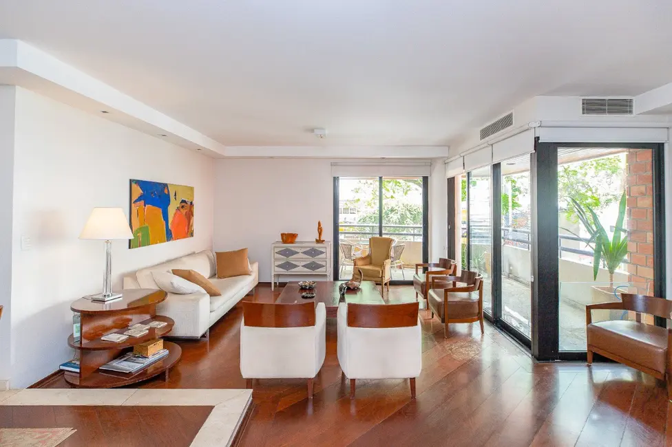 Apartamento com 3 quartos à venda, 219m2 em Moema, São Paulo - SP - imagem 4 Foto 4 de Apartamento com 3 quartos à venda, 219m2 em Moema, São Paulo - SP