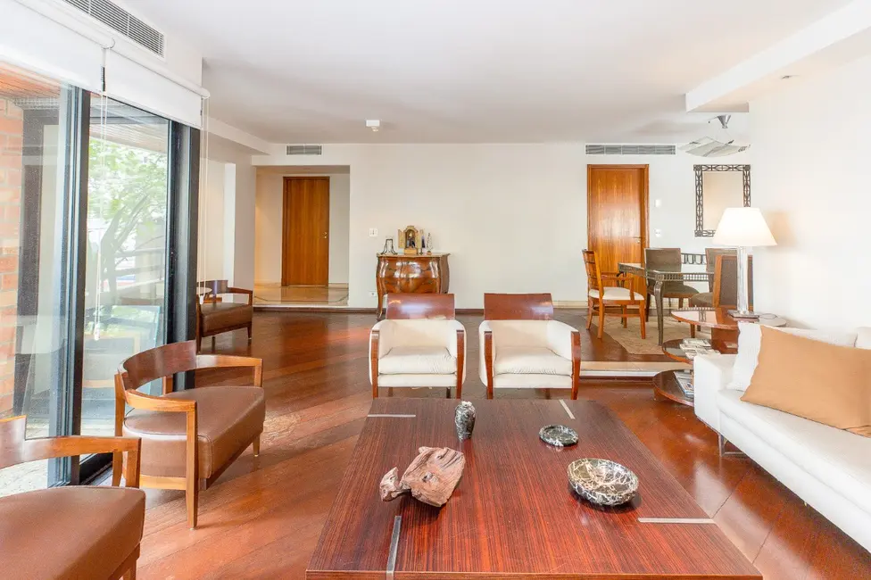 Apartamento com 3 quartos à venda, 219m2 em Moema, São Paulo - SP - imagem 9 Foto 9 de Apartamento com 3 quartos à venda, 219m2 em Moema, São Paulo - SP