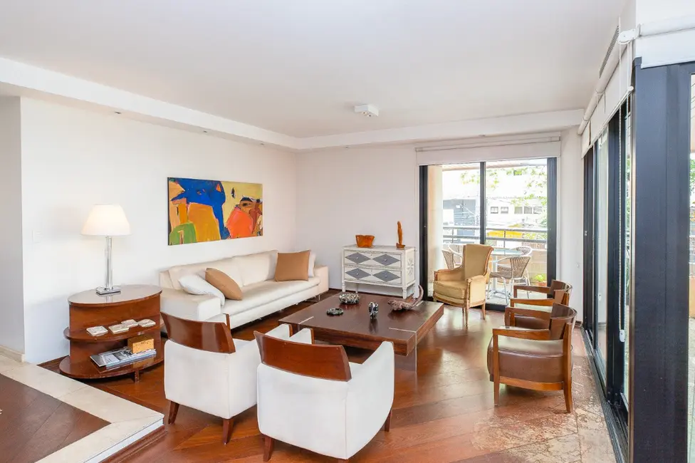 Apartamento com 3 quartos à venda, 219m2 em Moema, São Paulo - SP - imagem 5 Foto 5 de Apartamento com 3 quartos à venda, 219m2 em Moema, São Paulo - SP