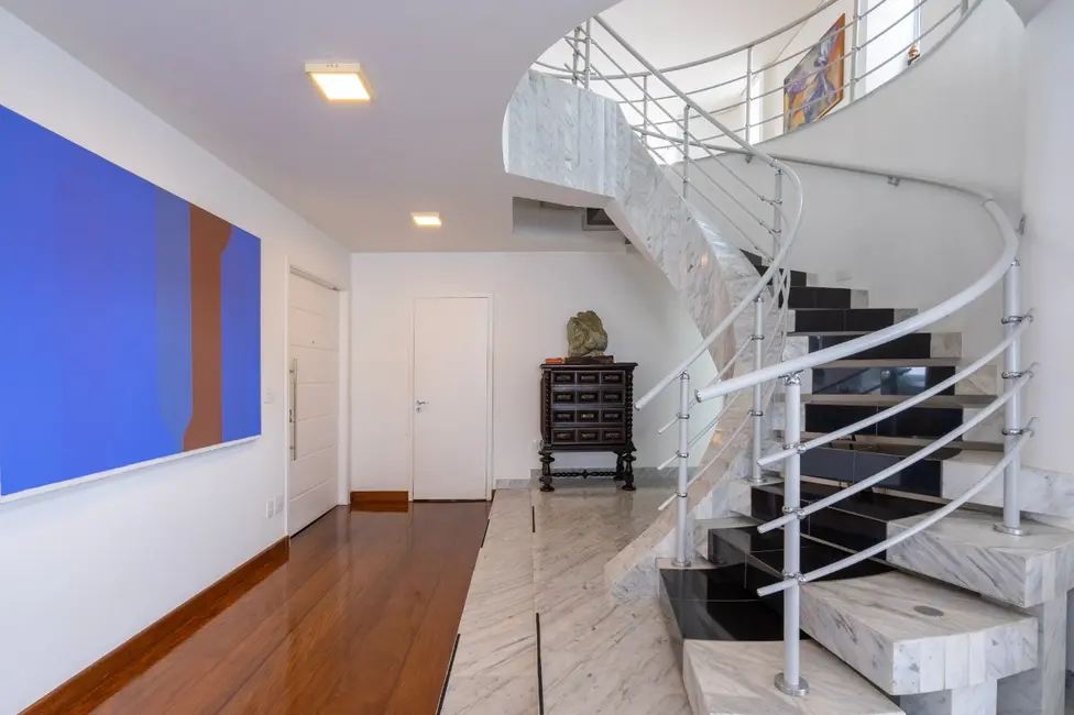 Foto 3 de Cobertura com 4 quartos à venda, 756m2 em Real Parque, São Paulo - SP