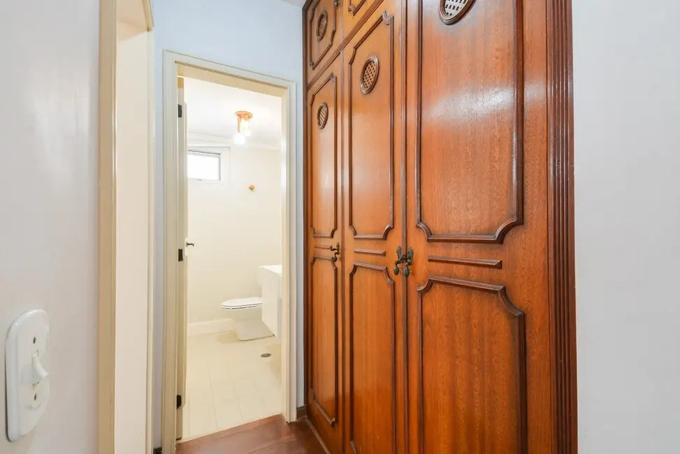 Apartamento com 3 quartos à venda, 142m2 em Consolação, São Paulo - SP - imagem 8 Foto 8 de Apartamento com 3 quartos à venda, 142m2 em Consolação, São Paulo - SP