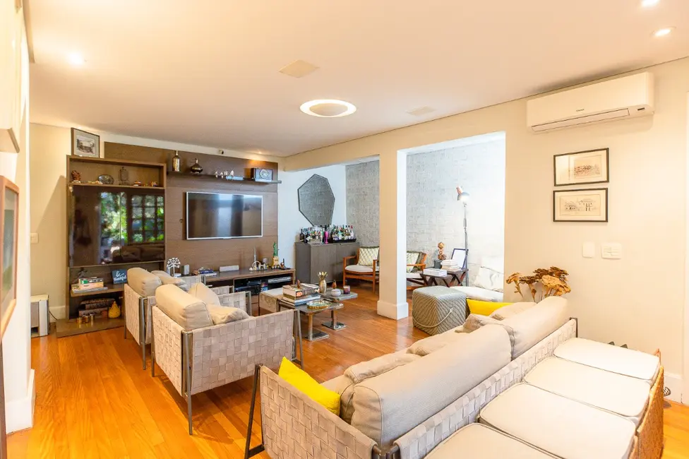 Casa de Condomínio com 3 quartos à venda, 220m2 em Vila Tramontano, São Paulo - SP - imagem 3 Foto 3 de Casa de Condomínio com 3 quartos à venda, 220m2 em Vila Tramontano, São Paulo - SP