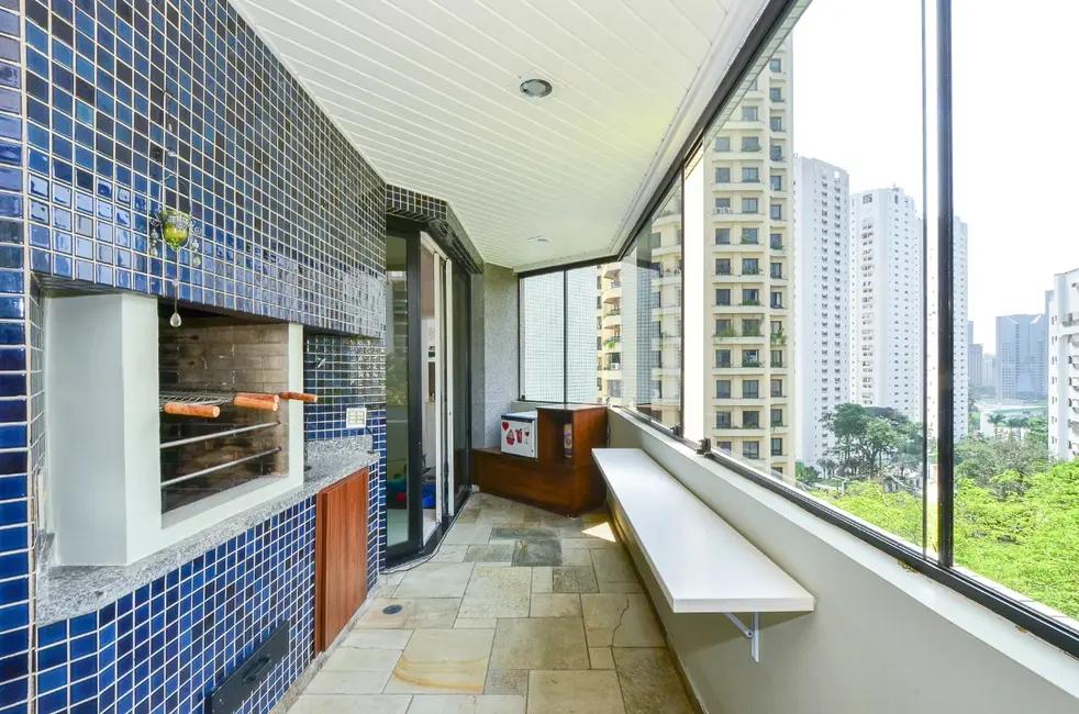 Foto 3 de Apartamento com 4 quartos à venda, 326m2 em Real Parque, São Paulo - SP