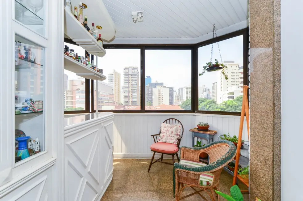 Foto 2 de Apartamento com 4 quartos à venda, 212m2 em Moema, São Paulo - SP
