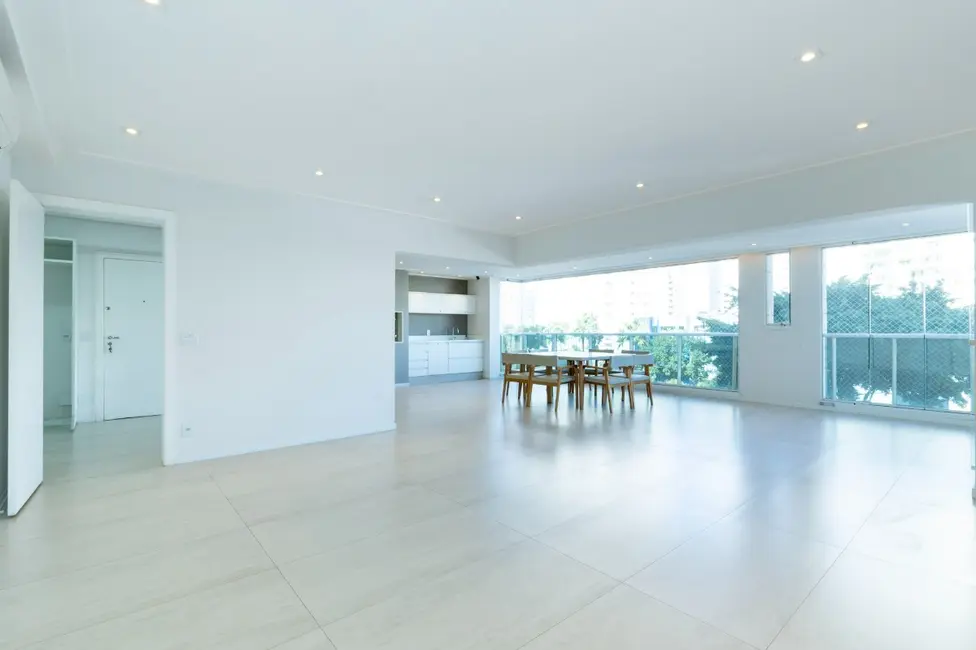 Apartamento com 3 quartos à venda, 235m2 em Vila Nova Conceição, São Paulo - SP - imagem 7 Foto 7 de Apartamento com 3 quartos à venda, 235m2 em Vila Nova Conceição, São Paulo - SP