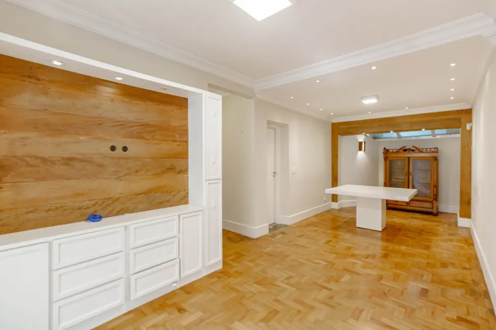 Casa com 4 quartos à venda, 160m2 em Jardim Europa, São Paulo - SP - imagem 2 Foto 2 de Casa com 4 quartos à venda, 160m2 em Jardim Europa, São Paulo - SP