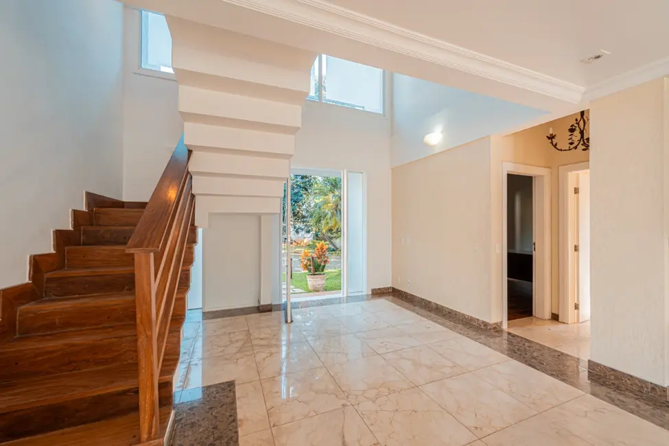 Casa de Condomínio com 6 quartos à venda, 700m2 em Chácara Monte Alegre, São Paulo - SP - imagem 3 Foto 3 de Casa de Condomínio com 6 quartos à venda, 700m2 em Chácara Monte Alegre, São Paulo - SP