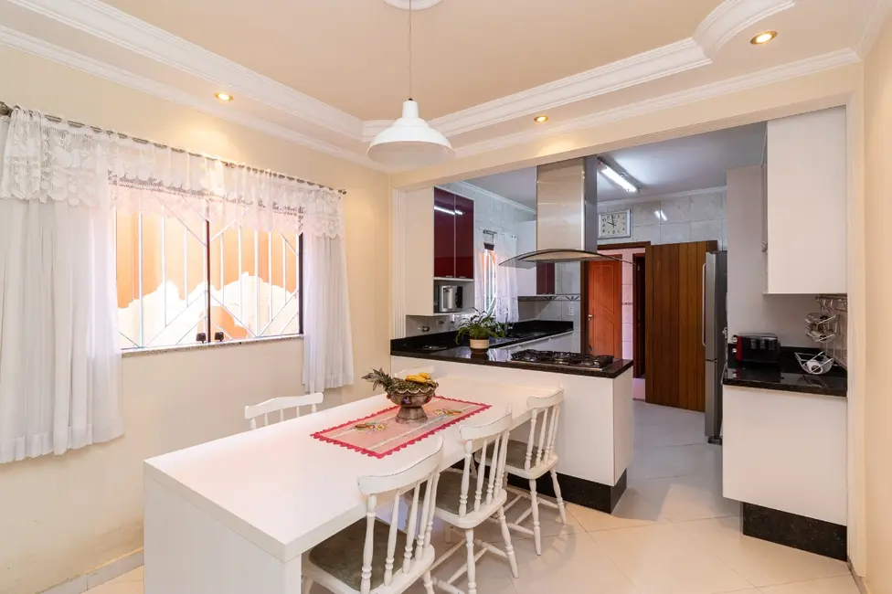 Foto 6 de Sobrado com 4 quartos à venda, 217m2 em Parque São Domingos, São Paulo - SP