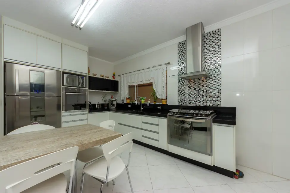 Foto 8 de Casa com 3 quartos à venda, 206m2 em Parque São Domingos, São Paulo - SP