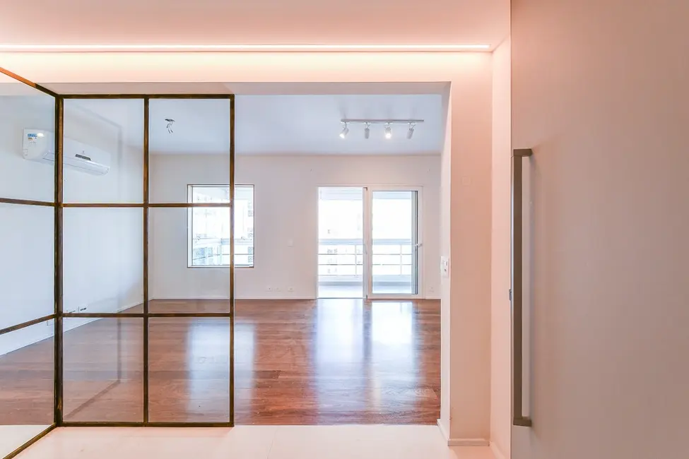 Apartamento com 3 quartos à venda, 138m2 em Vila Olímpia, São Paulo - SP - imagem 6 Foto 6 de Apartamento com 3 quartos à venda, 138m2 em Vila Olímpia, São Paulo - SP