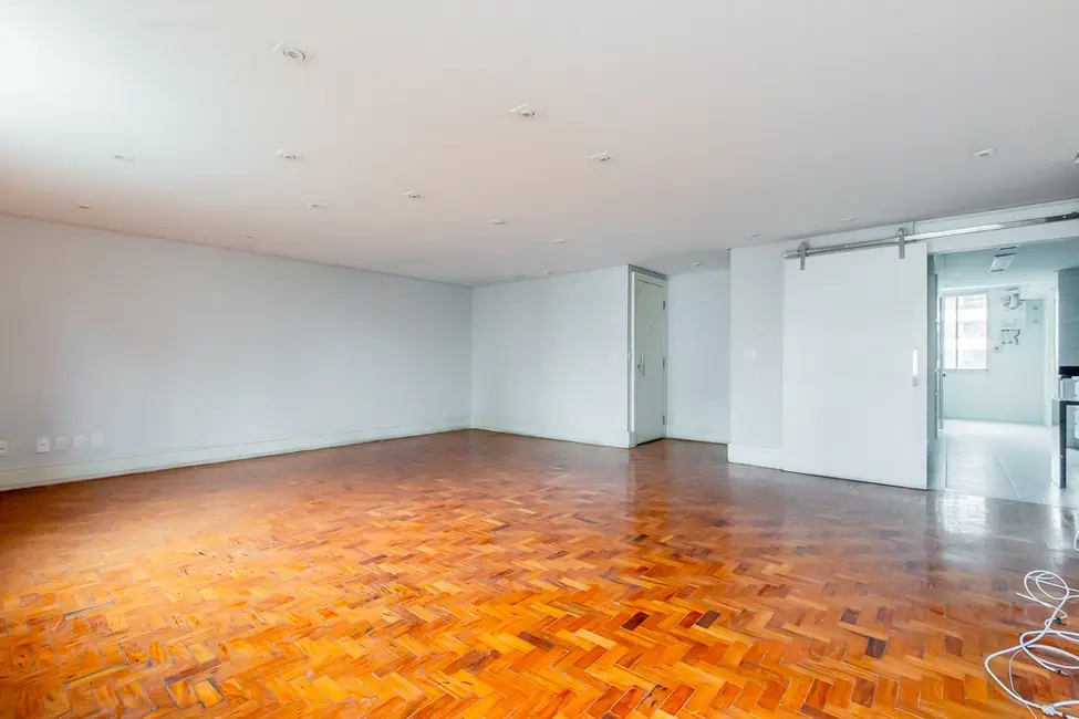 Apartamento com 3 quartos à venda, 134m2 em Cerqueira César, São Paulo - SP - imagem 3 Foto 3 de Apartamento com 3 quartos à venda, 134m2 em Cerqueira César, São Paulo - SP