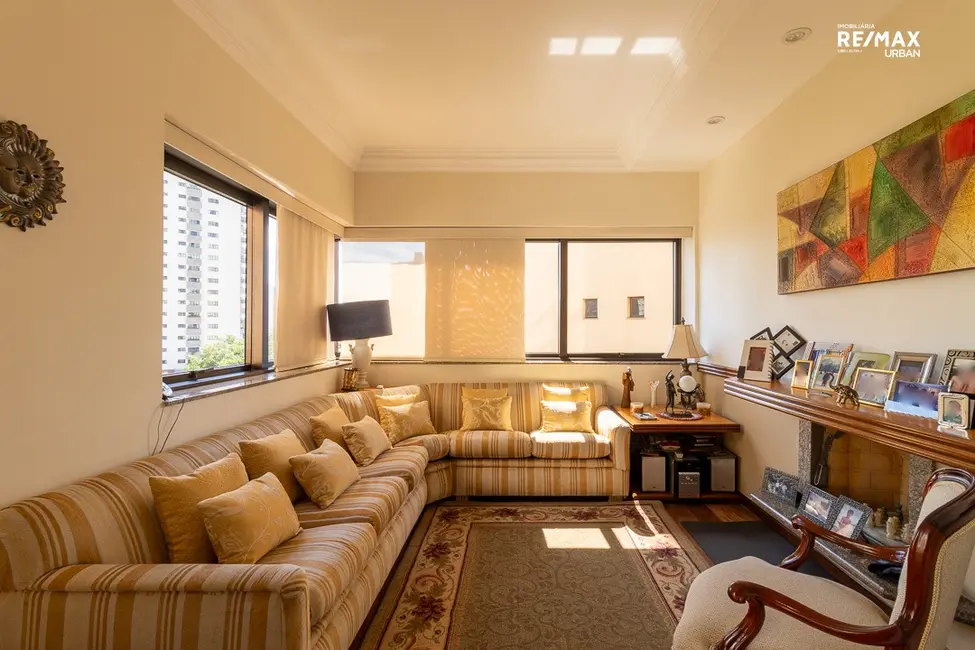 Foto 4 de Apartamento com 4 quartos à venda, 250m2 em Aclimação, São Paulo - SP