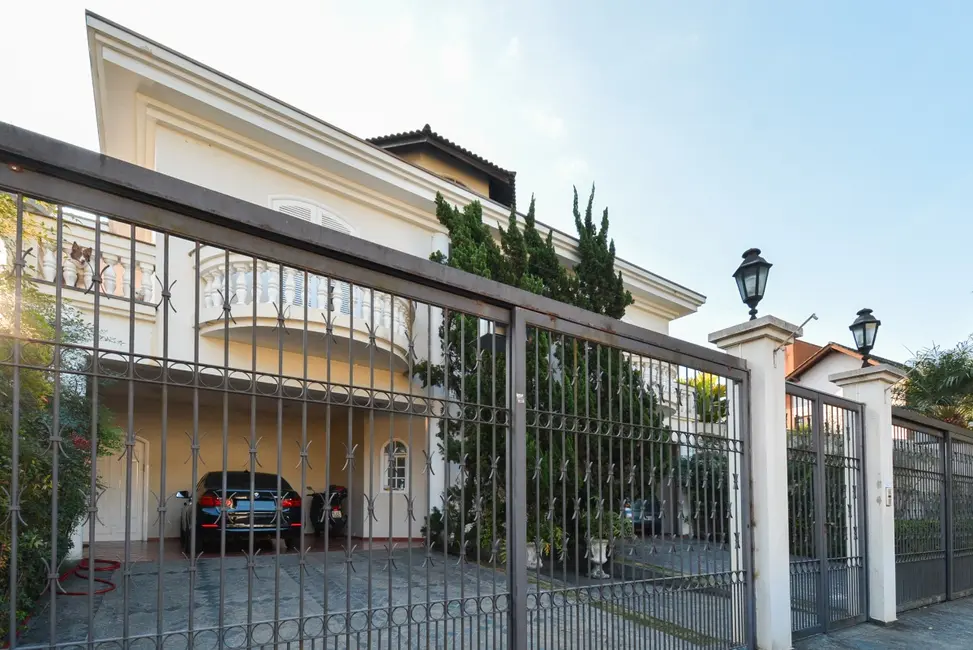 Casa de Vila com 4 quartos à venda, 450m2 em Caxingui, São Paulo - SP - imagem 3 Foto 3 de Casa de Vila com 4 quartos à venda, 450m2 em Caxingui, São Paulo - SP