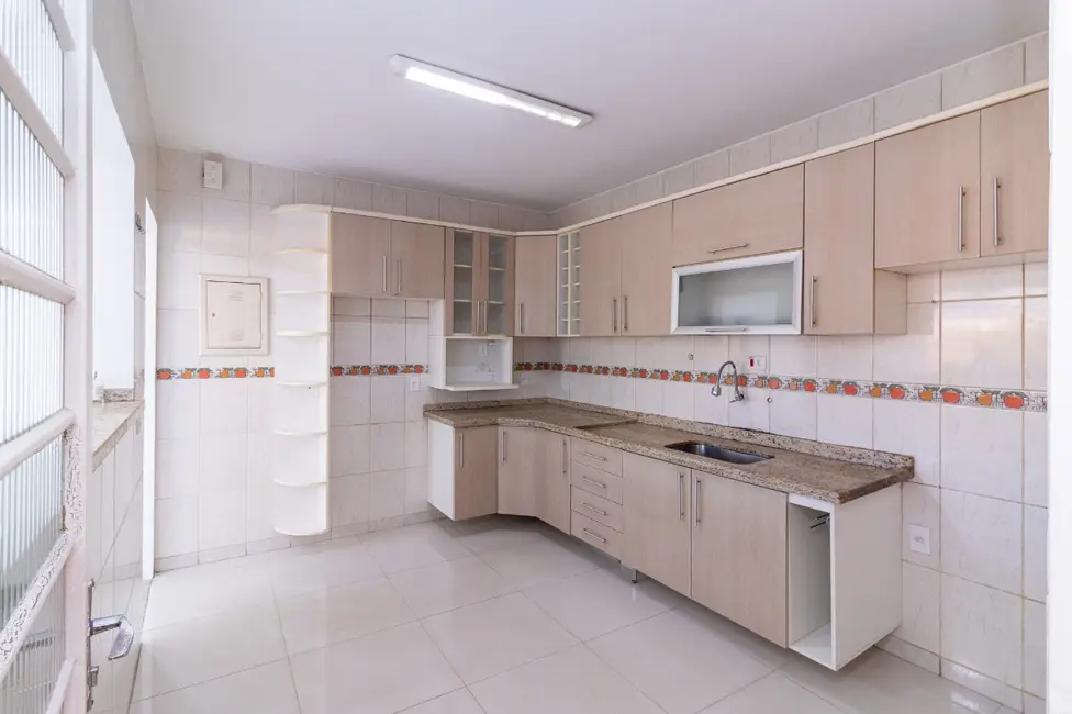 Foto 8 de Casa com 3 quartos à venda, 156m2 em Parque Maria Domitila, São Paulo - SP