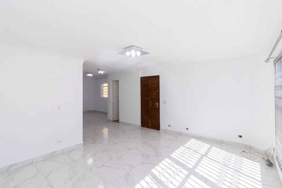 Foto 3 de Casa com 3 quartos à venda, 156m2 em Parque Maria Domitila, São Paulo - SP