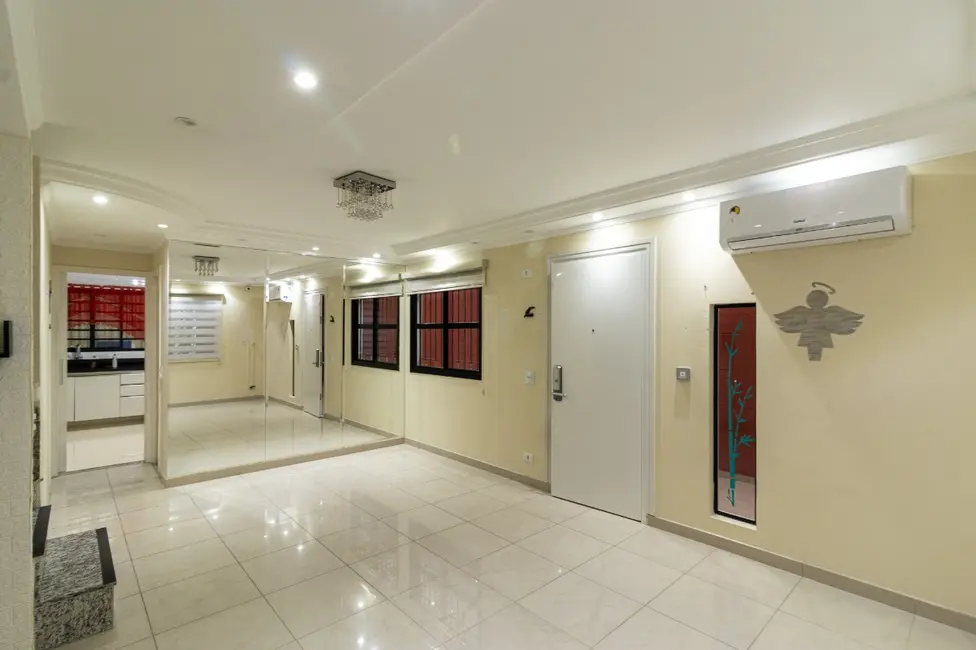 Sobrado com 3 quartos à venda, 100m2 em Conjunto Residencial Vista Verde, São Paulo - SP - imagem 4 Foto 4 de Sobrado com 3 quartos à venda, 100m2 em Conjunto Residencial Vista Verde, São Paulo - SP