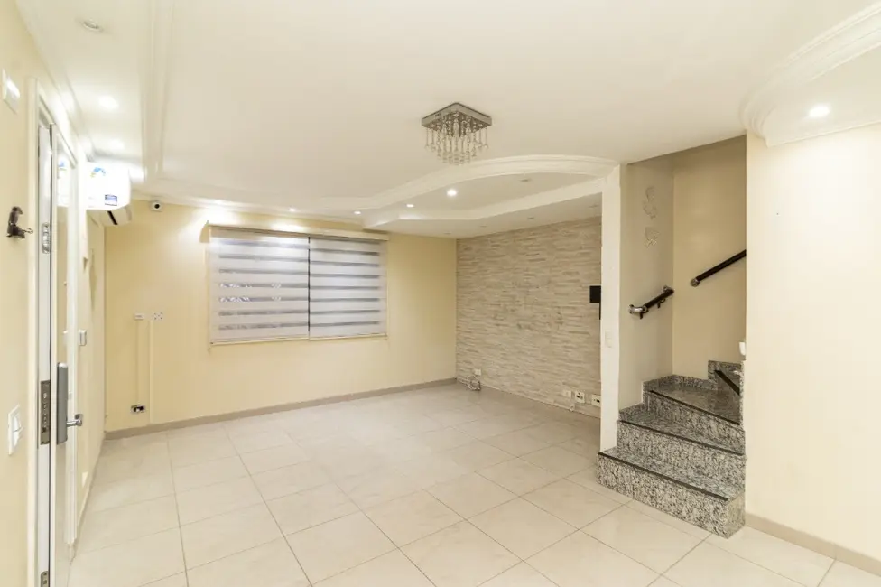 Sobrado com 3 quartos à venda, 100m2 em Conjunto Residencial Vista Verde, São Paulo - SP - imagem 2 Foto 2 de Sobrado com 3 quartos à venda, 100m2 em Conjunto Residencial Vista Verde, São Paulo - SP