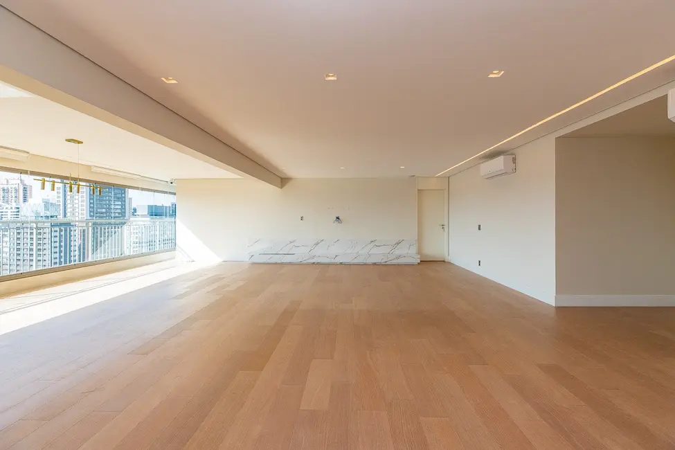 Apartamento com 3 quartos à venda, 244m2 em Vila Clementino, São Paulo - SP - imagem 4 Foto 4 de Apartamento com 3 quartos à venda, 244m2 em Vila Clementino, São Paulo - SP