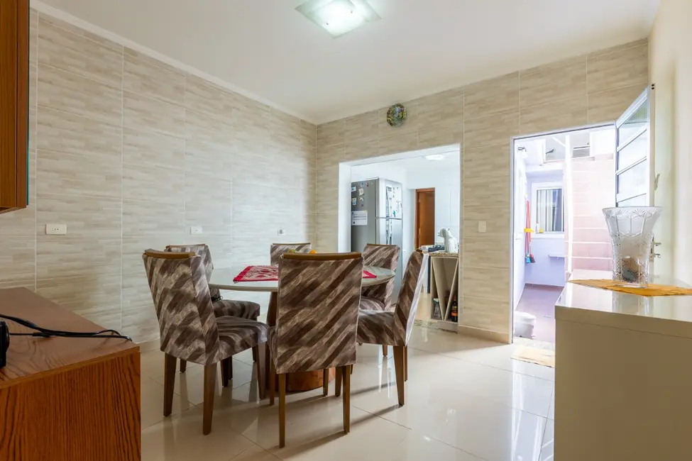 Foto 2 de Casa de Vila com 3 quartos à venda, 180m2 em Vila Gumercindo, São Paulo - SP