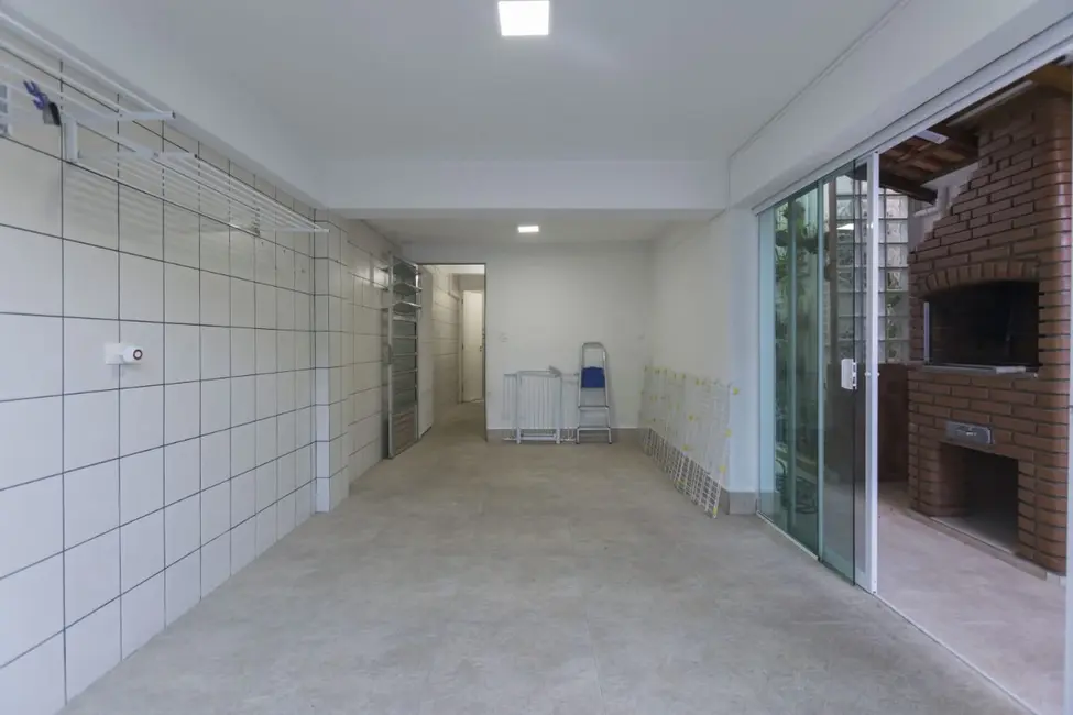 Sobrado com 3 quartos à venda, 270m2 em Cambuci, São Paulo - SP - imagem 6 Foto 6 de Sobrado com 3 quartos à venda, 270m2 em Cambuci, São Paulo - SP
