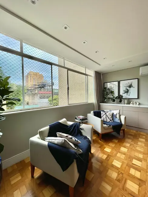 Apartamento com 2 quartos à venda, 105m2 em Aclimação, São Paulo - SP - imagem 3 Foto 3 de Apartamento com 2 quartos à venda, 105m2 em Aclimação, São Paulo - SP