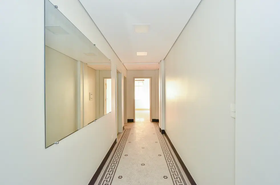 Sala Comercial à venda, 100m2 em Sé, São Paulo - SP - imagem 1 Foto 1 de Sala Comercial à venda, 100m2 em Sé, São Paulo - SP