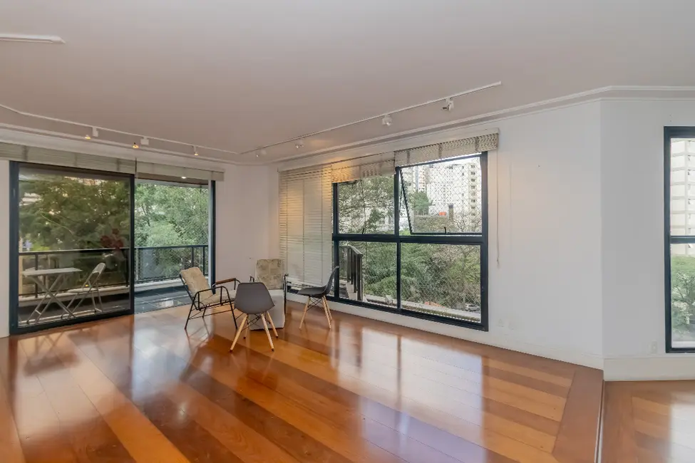 Apartamento com 3 quartos à venda, 220m2 em Vila Andrade, São Paulo - SP - imagem 4 Foto 4 de Apartamento com 3 quartos à venda, 220m2 em Vila Andrade, São Paulo - SP
