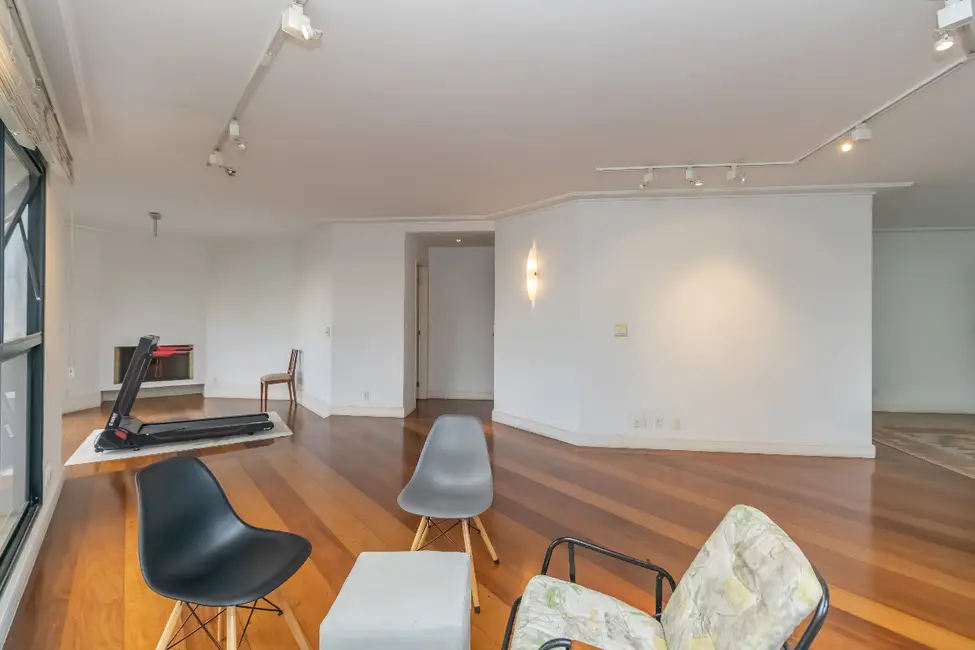 Apartamento com 3 quartos à venda, 220m2 em Vila Andrade, São Paulo - SP - imagem 3 Foto 3 de Apartamento com 3 quartos à venda, 220m2 em Vila Andrade, São Paulo - SP