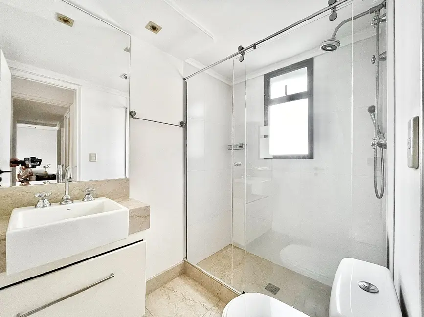 Apartamento com 2 quartos à venda, 61m2 em Aclimação, São Paulo - SP - imagem 3 Foto 3 de Apartamento com 2 quartos à venda, 61m2 em Aclimação, São Paulo - SP