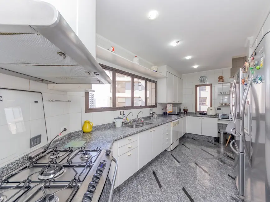 Cobertura com 3 quartos à venda, 472m2 em Moema, São Paulo - SP - imagem 5 Foto 5 de Cobertura com 3 quartos à venda, 472m2 em Moema, São Paulo - SP