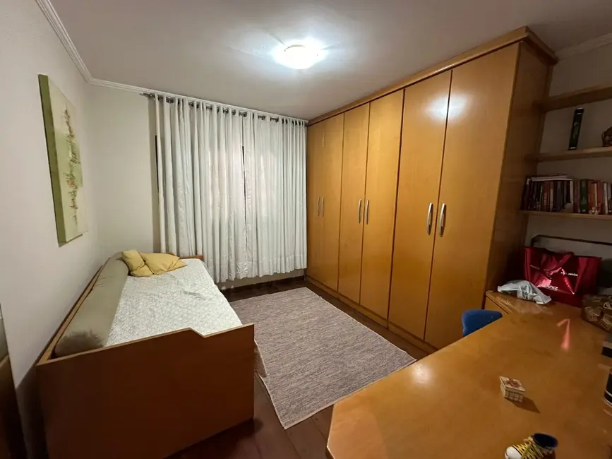 Sobrado com 3 quartos à venda, 157m2 em Vila Carrão, São Paulo - SP - imagem 7 Foto 7 de Sobrado com 3 quartos à venda, 157m2 em Vila Carrão, São Paulo - SP