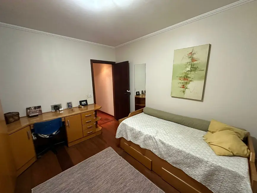 Sobrado com 3 quartos à venda, 157m2 em Vila Carrão, São Paulo - SP - imagem 8 Foto 8 de Sobrado com 3 quartos à venda, 157m2 em Vila Carrão, São Paulo - SP