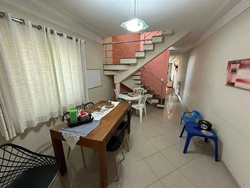 Casa à venda, 274m2 em Vila Carrão, São Paulo - SP - imagem 8 Foto 8 de Casa à venda, 274m2 em Vila Carrão, São Paulo - SP