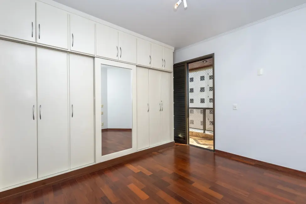 Foto 8 de Apartamento com 5 quartos à venda, 242m2 em Campo Belo, São Paulo - SP