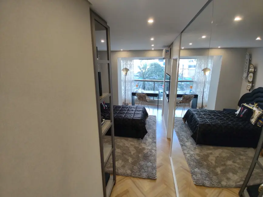 Apartamento com 3 quartos à venda, 217m2 em Moema, São Paulo - SP - imagem 4 Foto 4 de Apartamento com 3 quartos à venda, 217m2 em Moema, São Paulo - SP