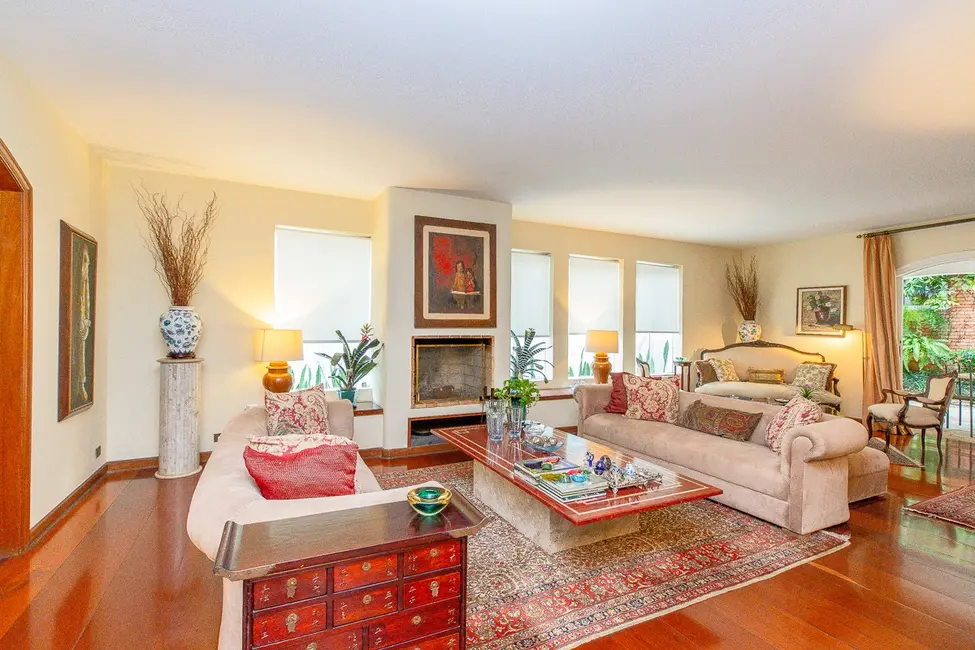 Foto 2 de Casa com 4 quartos à venda, 641m2 em Jardim Leonor, São Paulo - SP