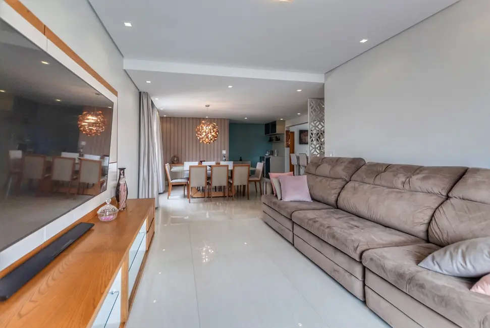 Apartamento com 3 quartos à venda, 165m2 em Aclimação, São Paulo - SP - imagem 3 Foto 3 de Apartamento com 3 quartos à venda, 165m2 em Aclimação, São Paulo - SP