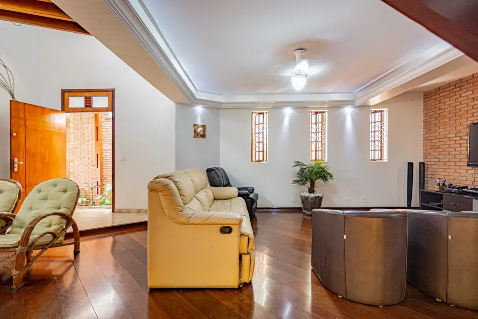 Foto 9 de Sobrado com 3 quartos à venda, 250m2 em Vila Romana, São Paulo - SP