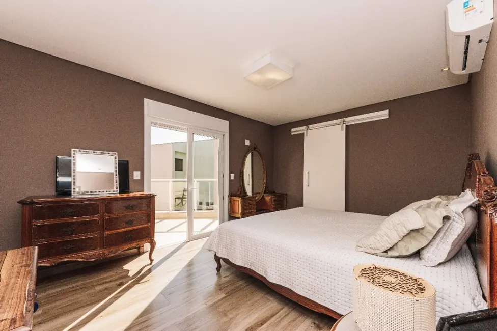 Foto 3 de Casa com 3 quartos à venda, 650m2 em Vila Albertina, São Paulo - SP