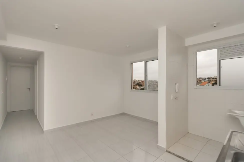 Foto 2 de Apartamento com 2 quartos à venda, 40m2 em Vila Zat, São Paulo - SP