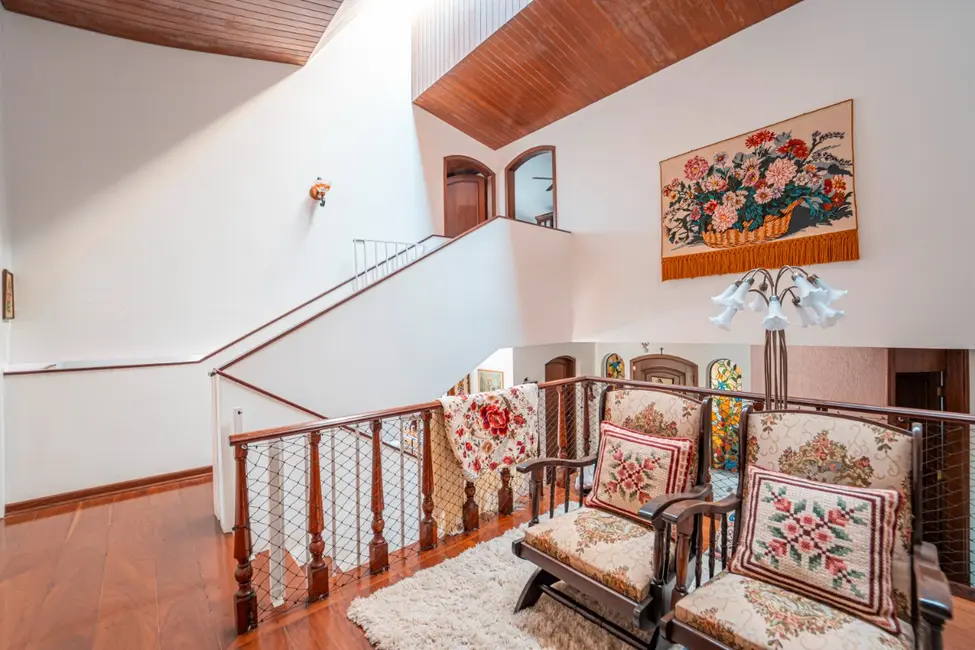 Foto 8 de Casa com 4 quartos à venda, 356m2 em Jardim Petrópolis, São Paulo - SP
